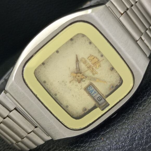 Vintage 1984 Square Orient Automatic Mens Silver Watch W/daydate & Gold accents - Picture 1 of 10